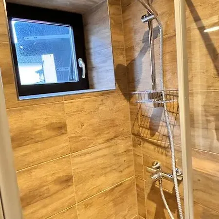 Gemuetlich Mitten In 노이 이젠부르크